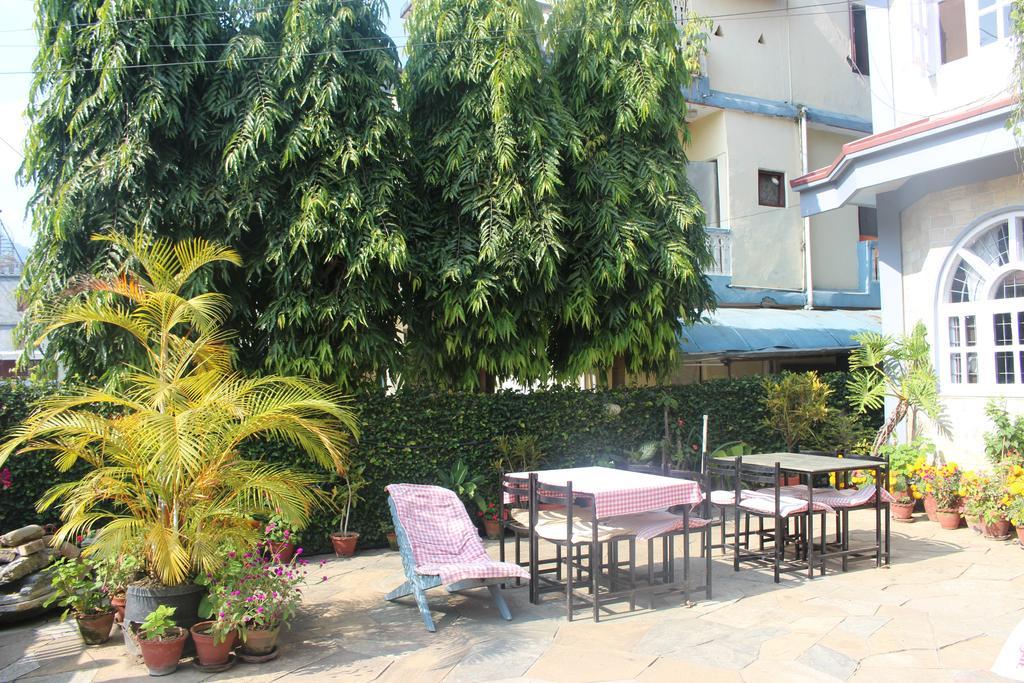 Hotel Fishtail Villa Pokhara Extérieur photo