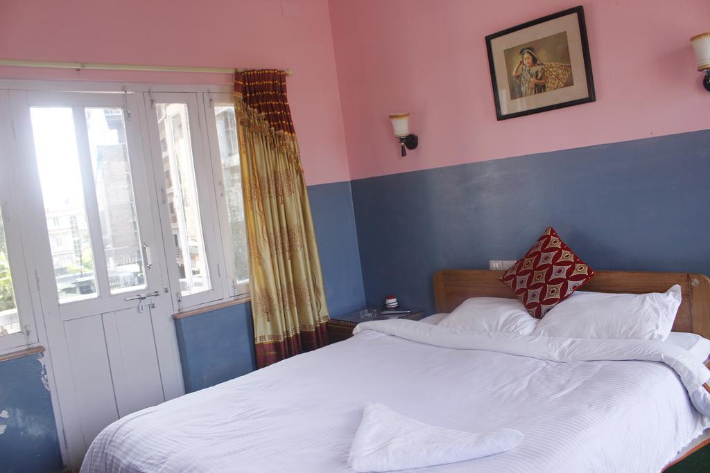 Hotel Fishtail Villa Pokhara Extérieur photo