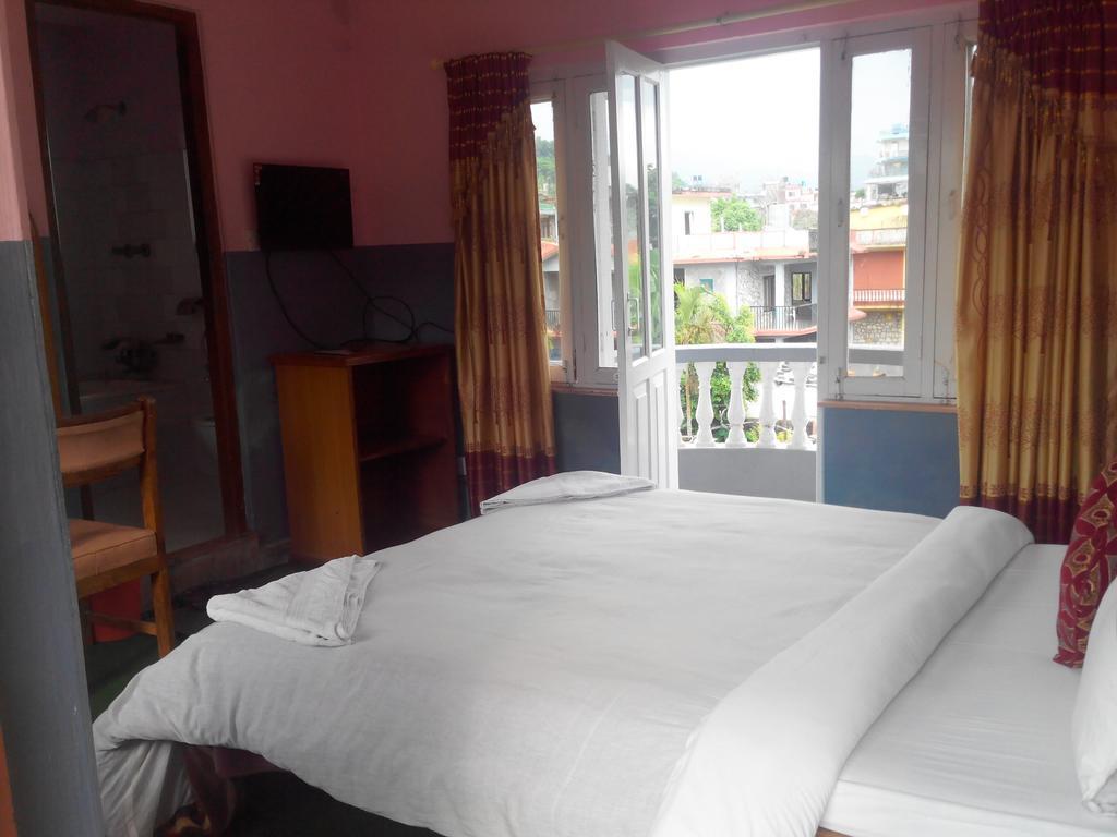 Hotel Fishtail Villa Pokhara Extérieur photo