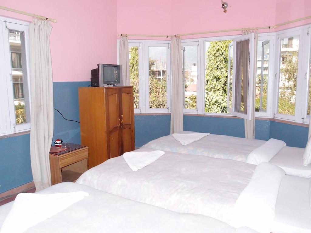 Hotel Fishtail Villa Pokhara Extérieur photo