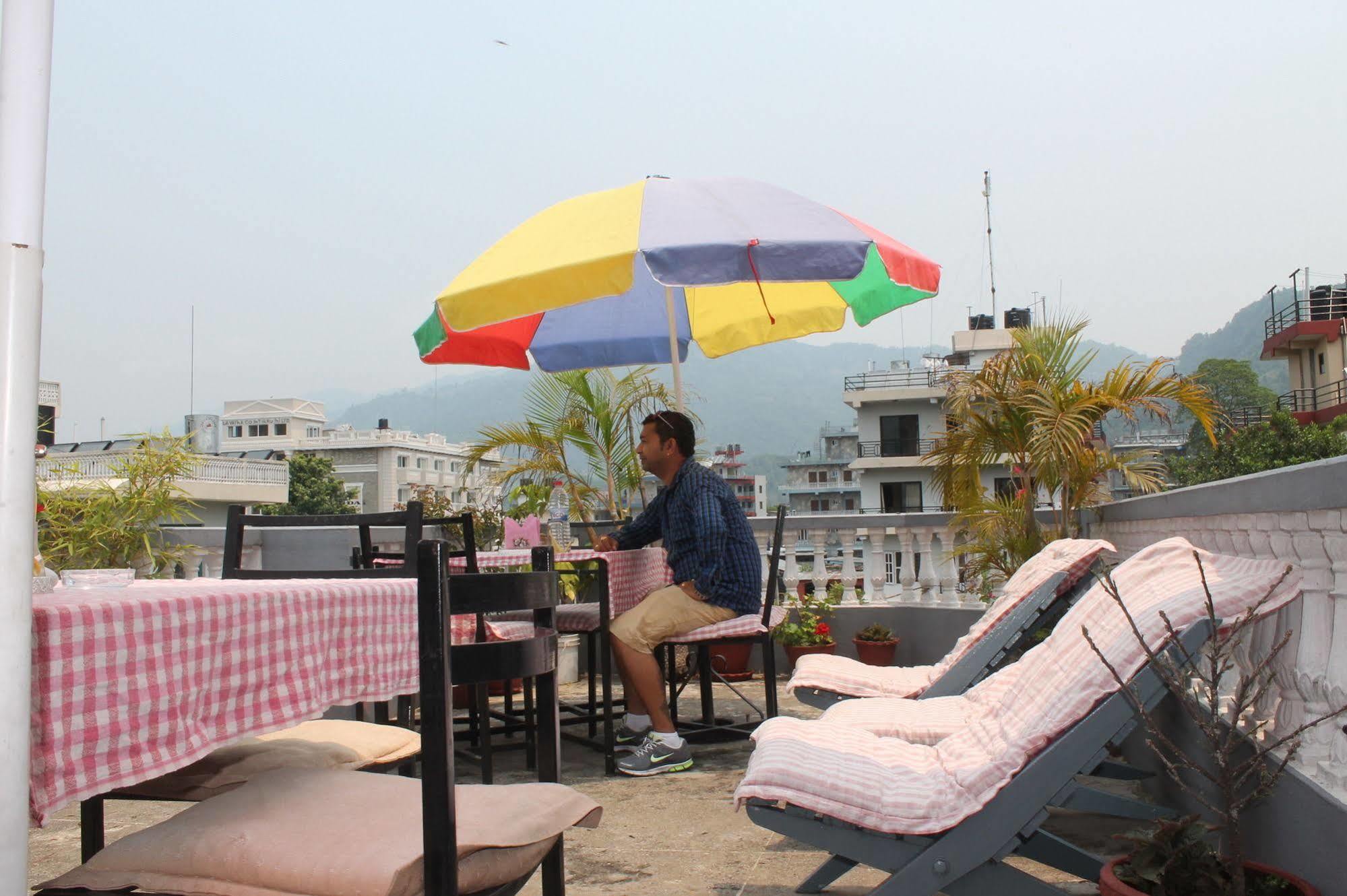 Hotel Fishtail Villa Pokhara Extérieur photo